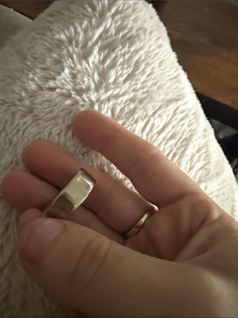 Aura Ring Rose Gold Used Size 9 .